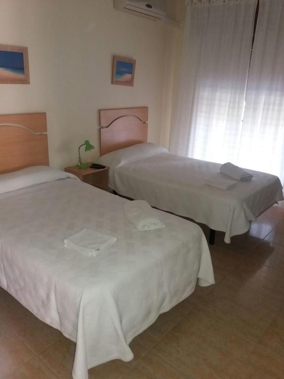 Hostal Jose Luis บรูเนเต ภายนอก รูปภาพ