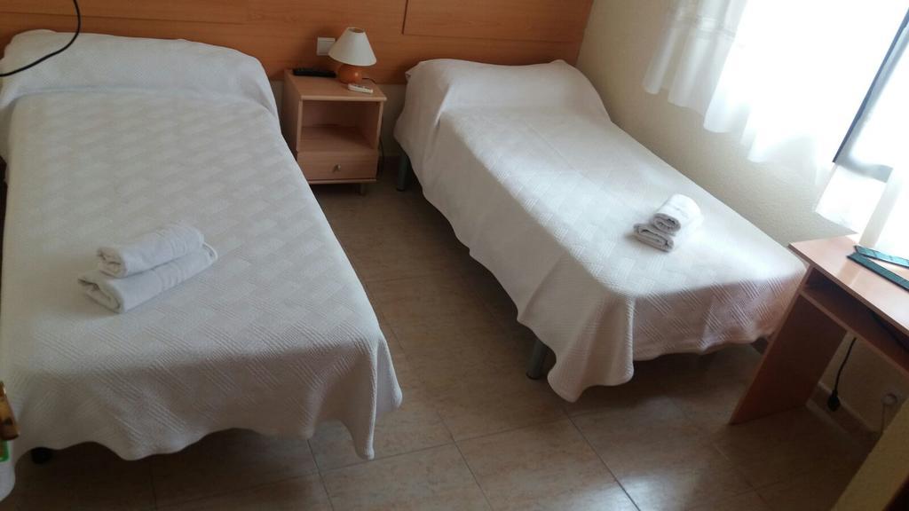 Hostal Jose Luis บรูเนเต ภายนอก รูปภาพ