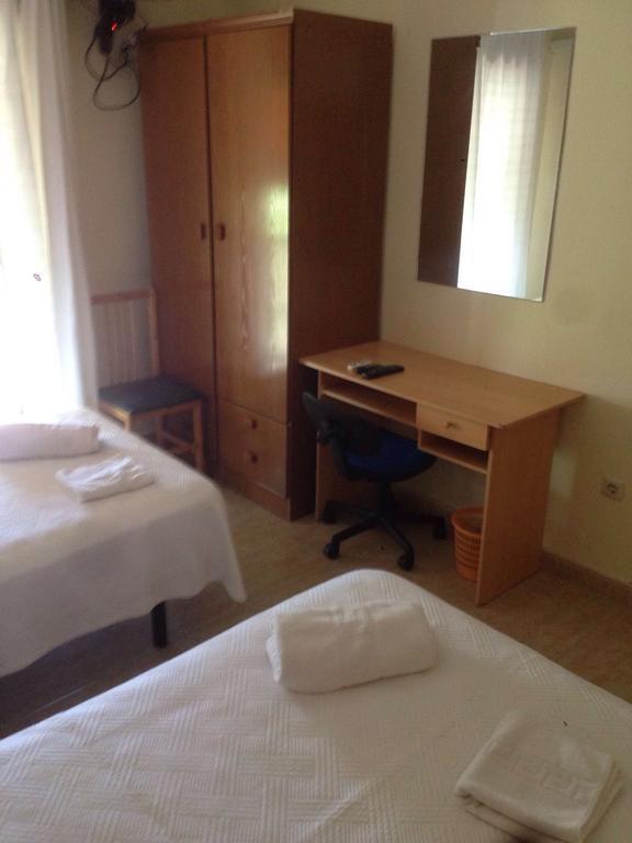 Hostal Jose Luis บรูเนเต ภายนอก รูปภาพ